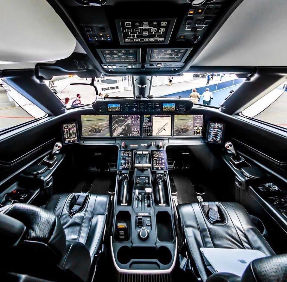 Boeing Planes Have Yokes and Airbus Have Side Sticks. Why?